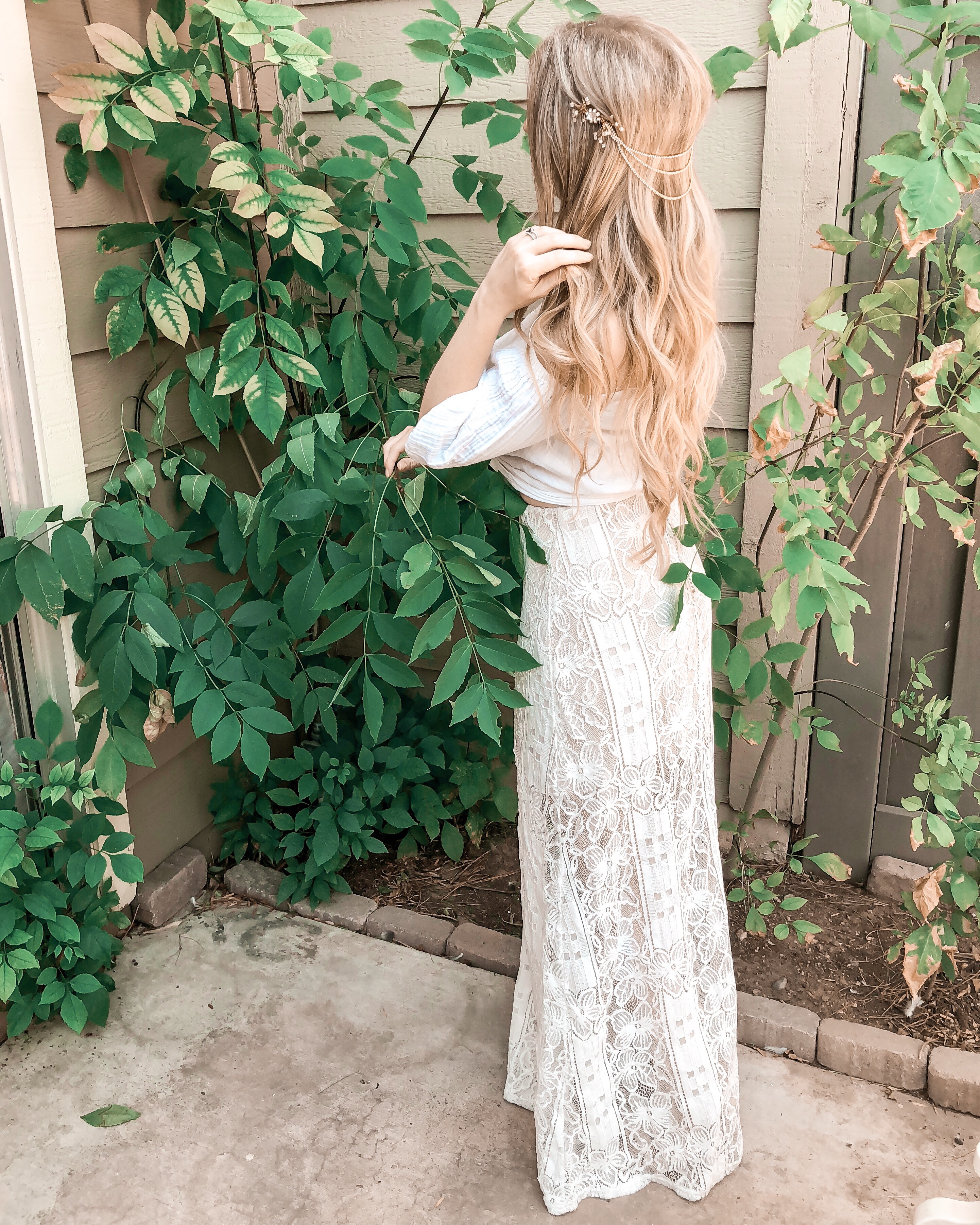 diy boho crown, boho halo, hair crown, wedding, boho wedding, diy boho wedding, diy wedding, halo, crown, flower crown, jewel crown, boho chain, hair chain, maxi dress, lace, bridal shower look, boho hair