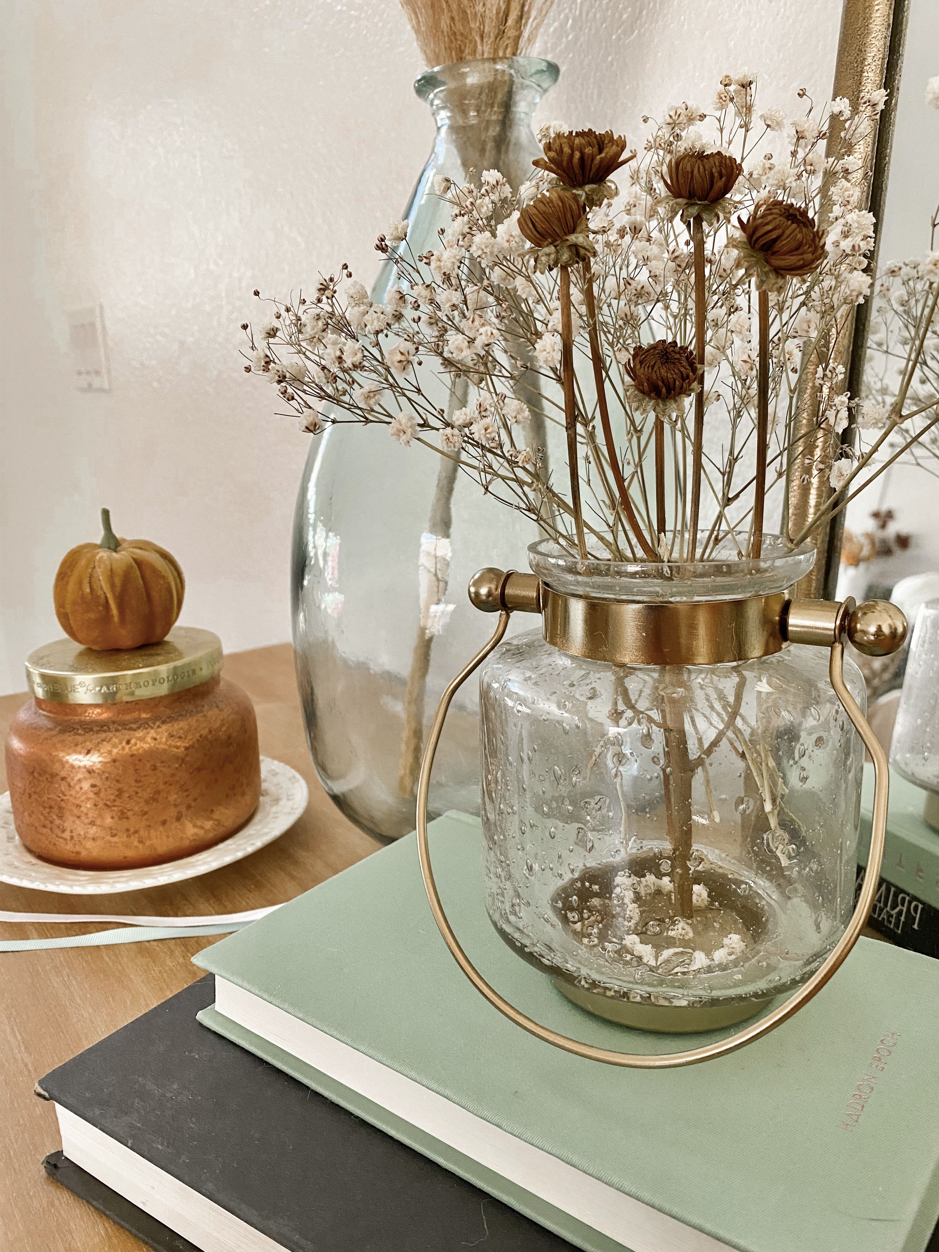 halloween decor, spooky season decor, paper bats entryway, paper bats decor, entryway console, halloween decorations