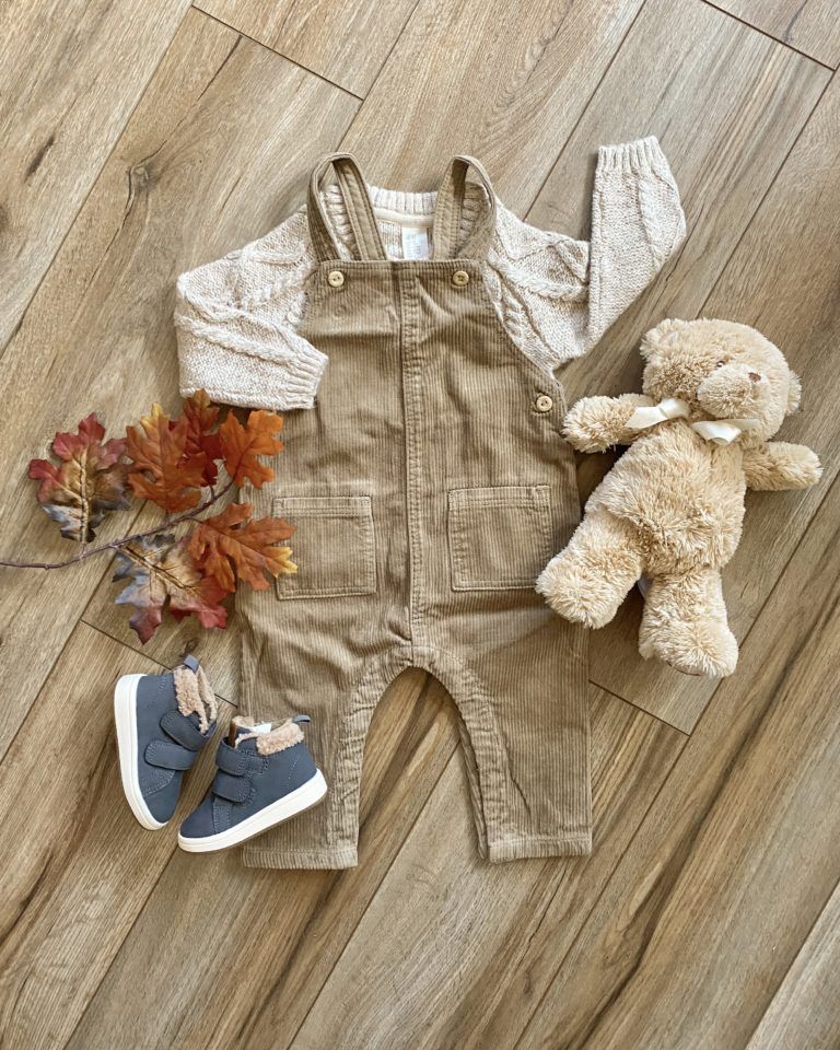 The Cutest Toddler Boy Outfits for Fall Family Photos