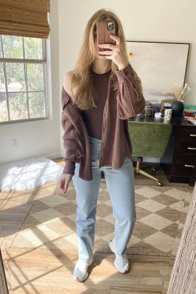 abercrombie dad jeans. dad jeans outfit. dad jeans vs mom jeans. abercrombie jeans guide