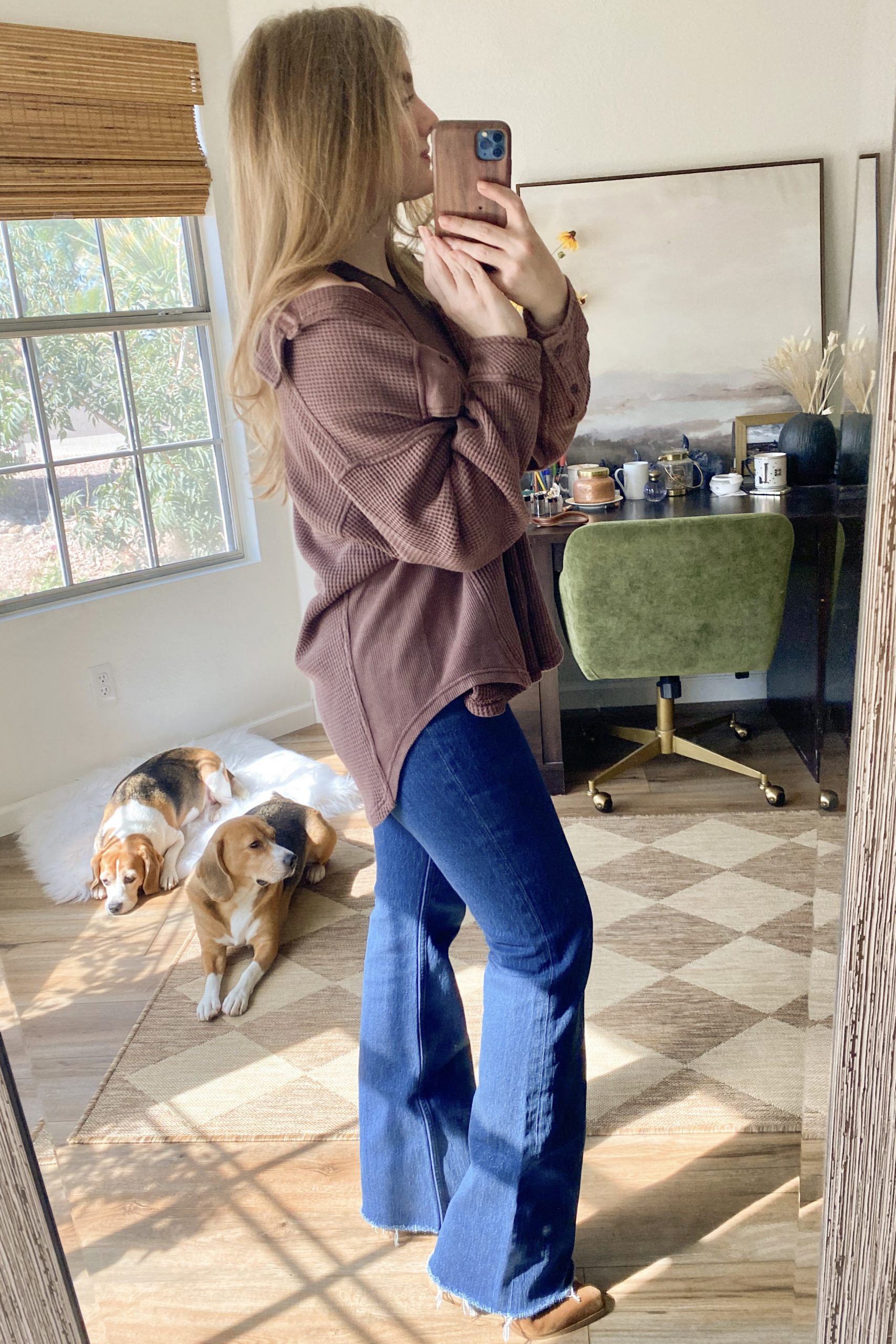 abercrombie vintage flares. abercrombie vintage flare jeans outfit. lumberjane waffle shirt.