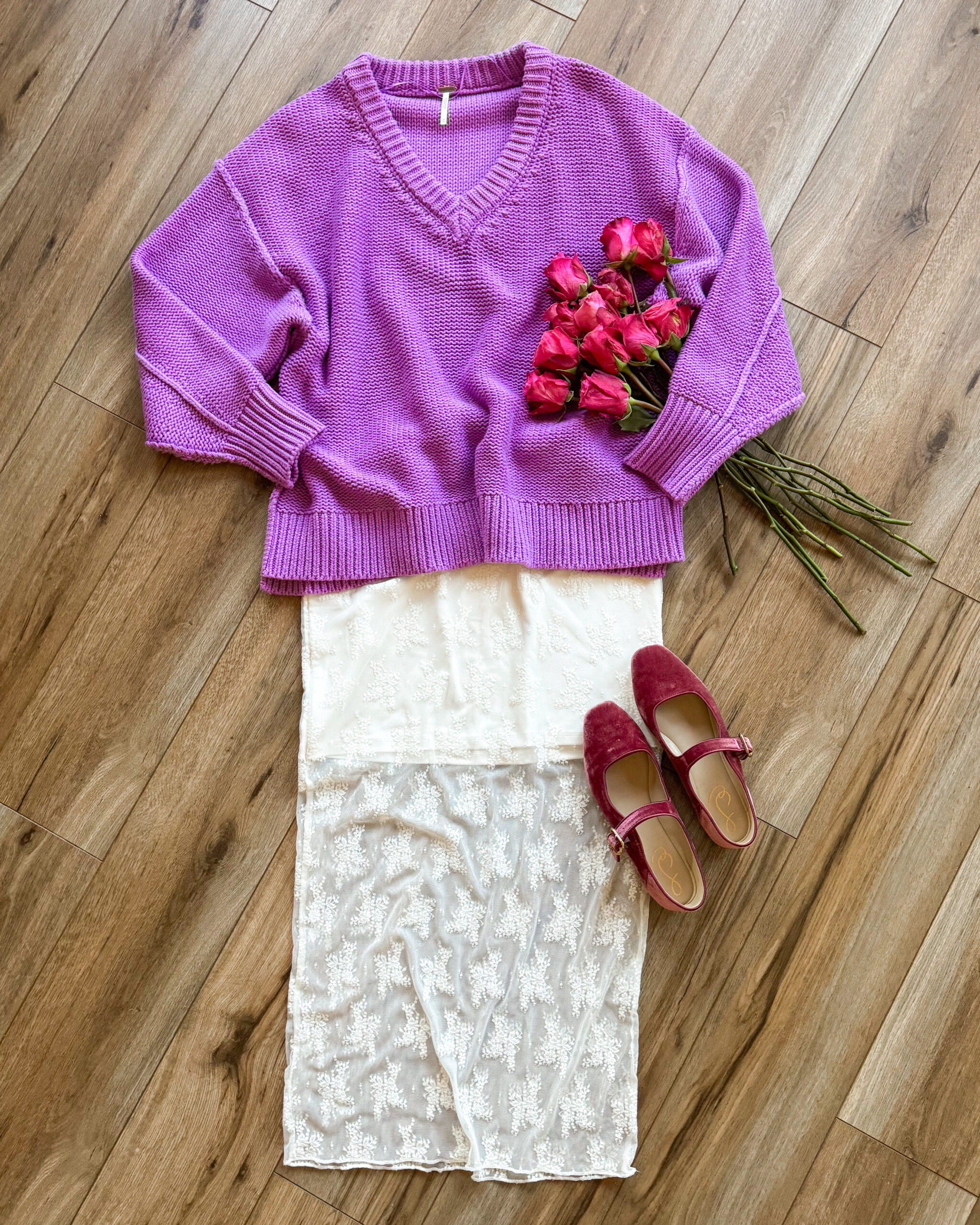 valentine's day outfits, lace skirt with oversized sweater, free people sweater
