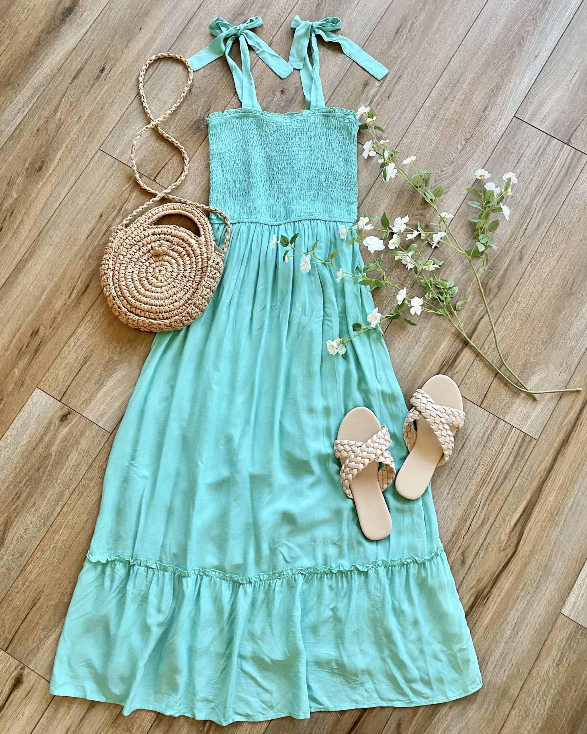 summer outfits for vacation. maxi dress for vacation. turquoise maxi dress. bright spring color dresses. true summer color dresses. Amazon Summer Outfit.